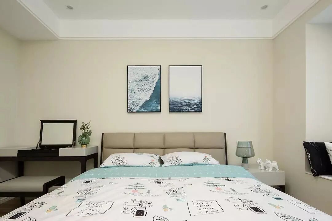 129㎡现代简约三房，暖色调搭配温馨舒适，全家人都满意！