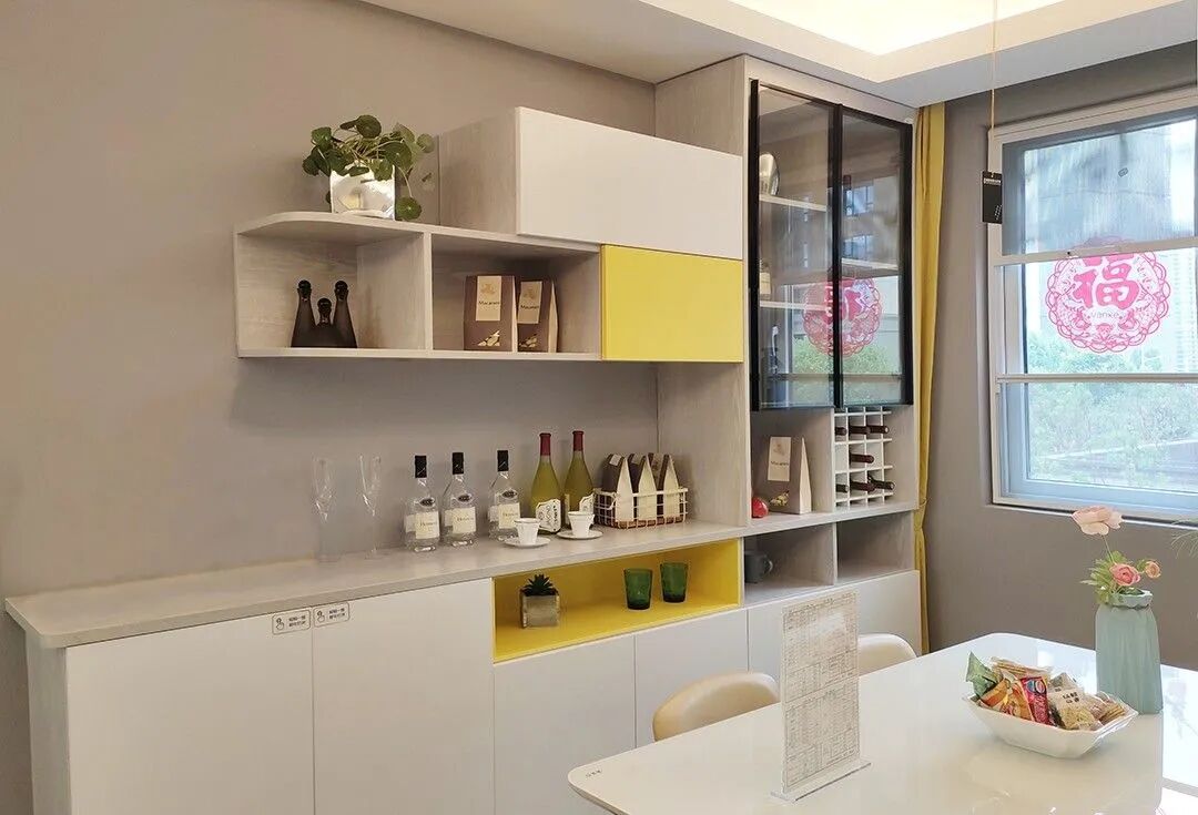 106㎡新房刚入住，客餐厅设计实用又漂亮，越看越喜欢！