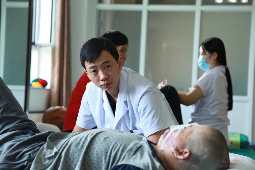 熏蒸床怎么用视频任县医院｜这是我们的新名片，请您查收！（内附Rap视频）_https://www.jmylbn.com_新闻资讯_第45张