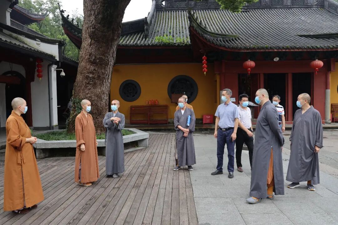 灵隐寺坚决筑牢疫情防控的佛教“阵地”——市佛协开展疫情防控工作突击检查