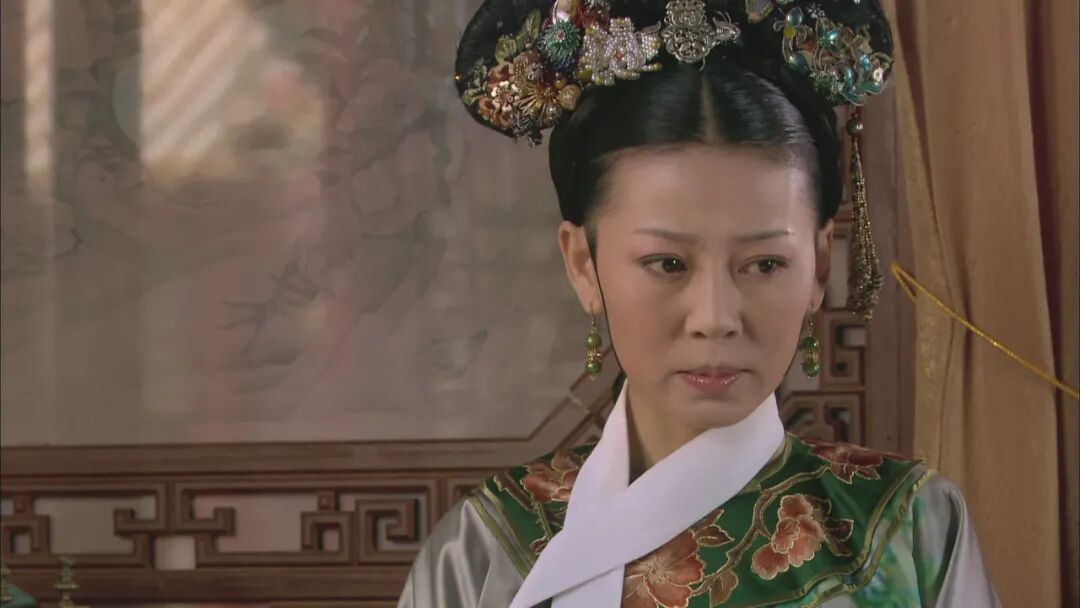 《甄嬛传》里的齐妃一点都不无辜,"蠢"是她刻意经营的人设!_友友