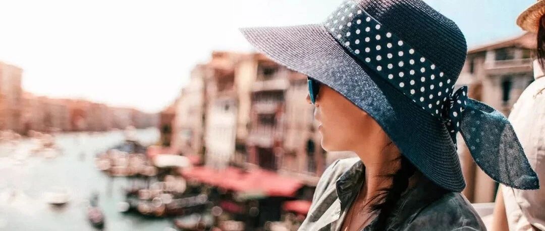 职场妈妈有多难？“赵薇”辞职，她崩溃大哭。