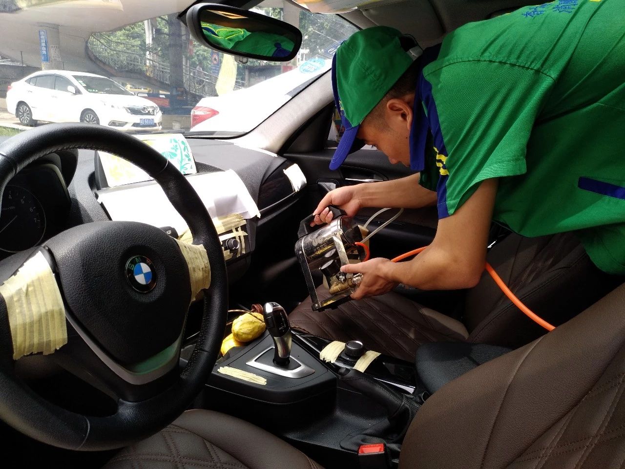 新車很臭，不是車越貴就越好