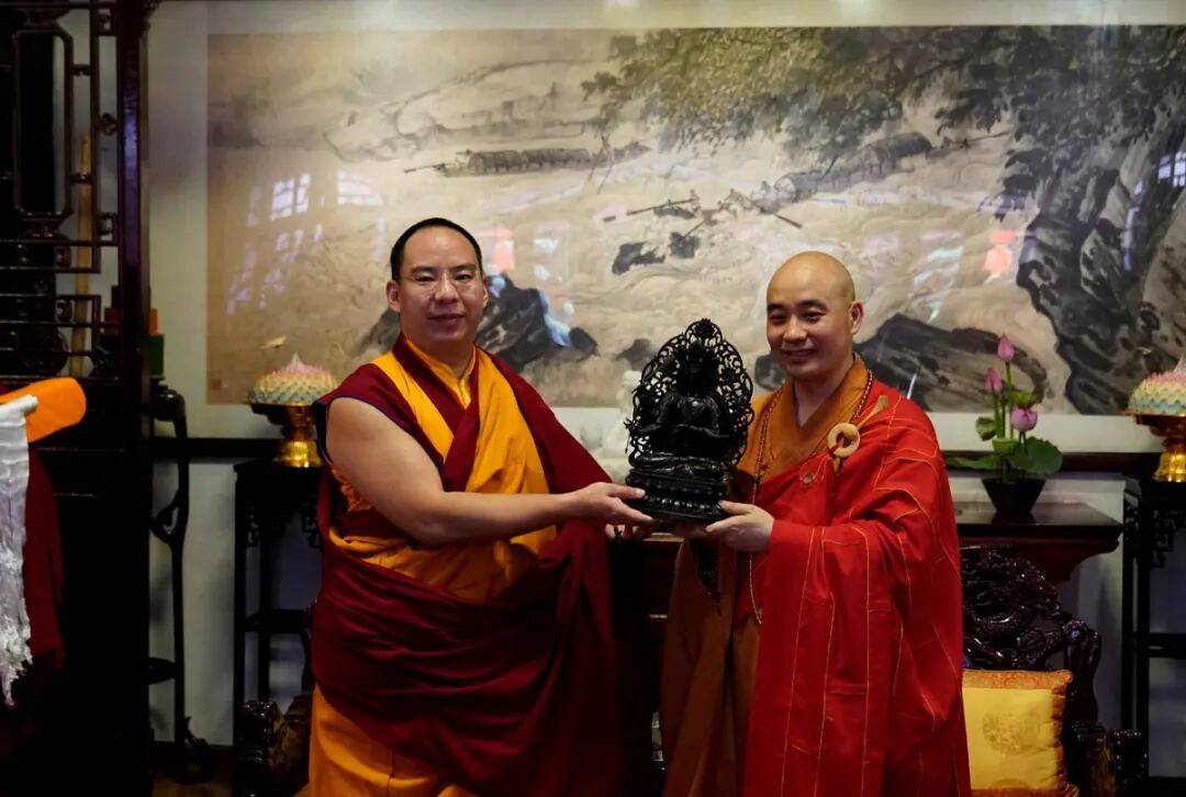 十一世班禅大师莅临成都文殊院参访