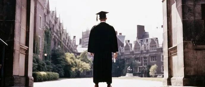 被美国疯狂“劝退”的中国学生，正成为其他国家眼中的“蛋糕”....