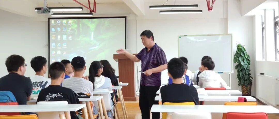 培训机构“团灭”后，北京宣布官方补课将推向全市，免费辅导真的香吗？