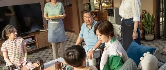 一场关于女儿升学的家庭讨论: “国内高中还是国际高中?”