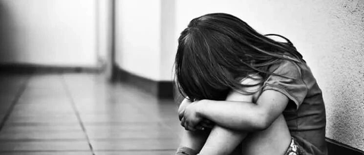 令人惊愕！上海小学给10岁孩子做自杀问卷，家长群炸锅！儿童心理健康问题到底怎么搞？