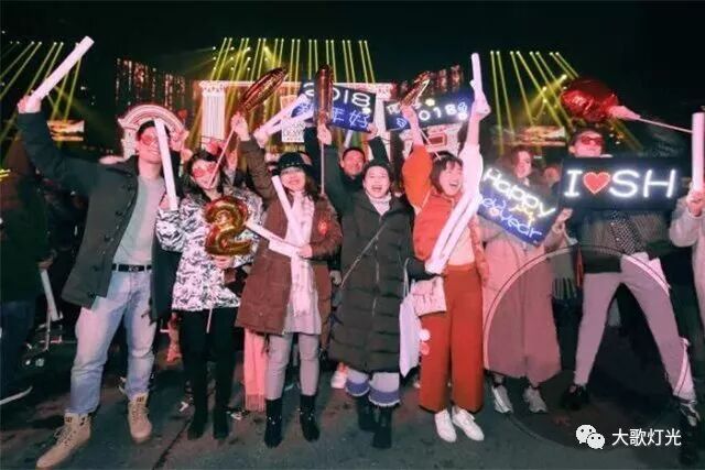 灯光歌曲歌词_大歌灯光_灯光歌曲原唱中文