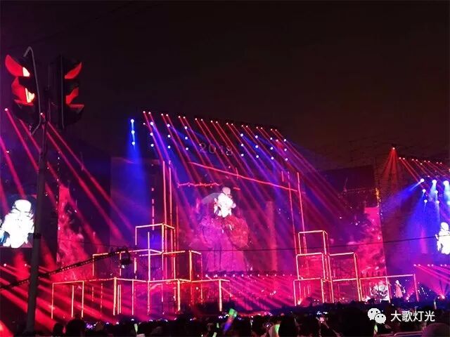 灯光歌曲歌词_灯光歌曲原唱中文_大歌灯光