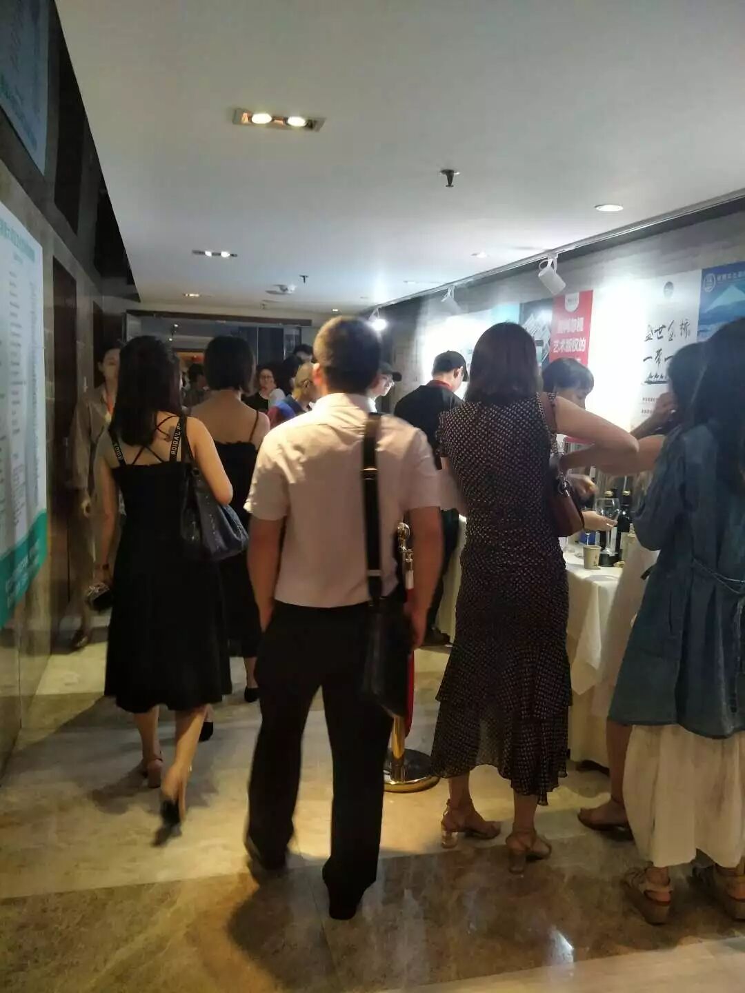 2018第7届深圳城市艺博会于5月27日完美闭幕，成交额1500万元！