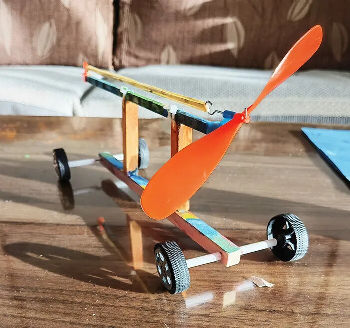 永远跟党走|学科学 用科学 制作橡皮筋动力车科学小实验