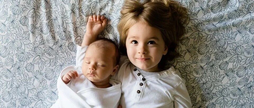 专家建议：开放三胎！二胎父母已阵亡，你还打算再生吗？