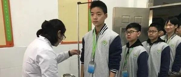 13岁男孩身高直冲178CM，医生提醒：可多吃“3黄”，或可助孩子长高