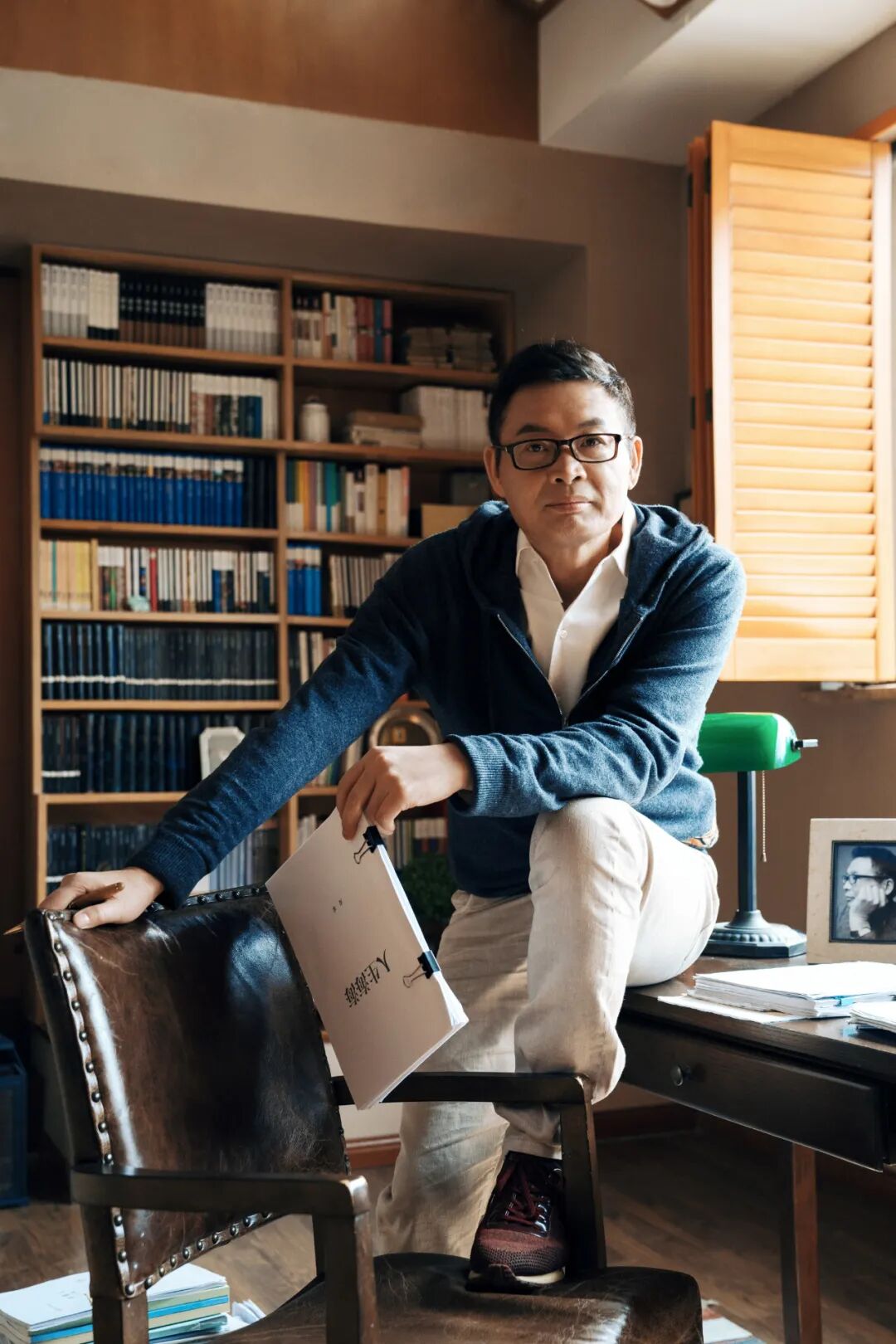 麦家:和时代齐驱并进,和年轻人握得住手 - 南方人物周刊 - 微信公众号