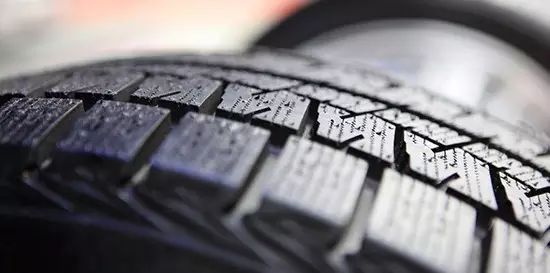 汽车为啥没有内胎？大部分人都没思考过这个问题的图7