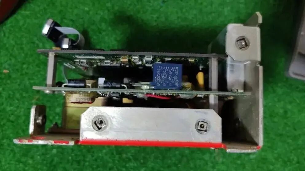 拆解飞机黑匣子，看看内部构造、PCB及芯片的图14