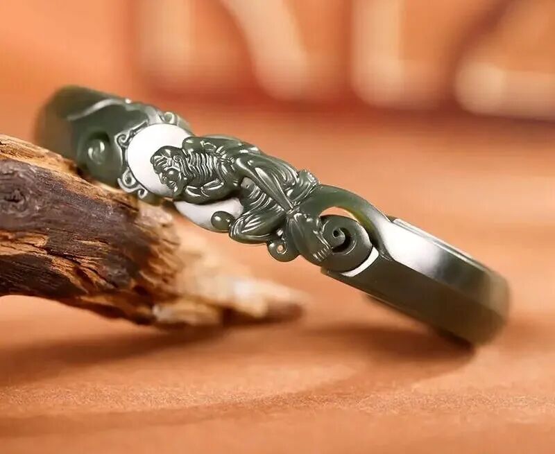 新疆和田青玉籽料男士手镯 罗汉 30克 内径61mm