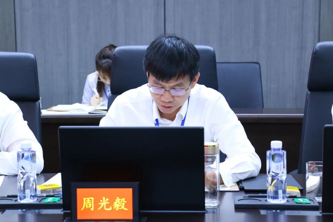 大独载者落难记_人民网深入讨论_以奋斗者为本心得体会