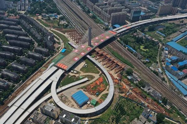 斜拉桥图片_东风145桥拉多少_王尹桥倾雁齿斜