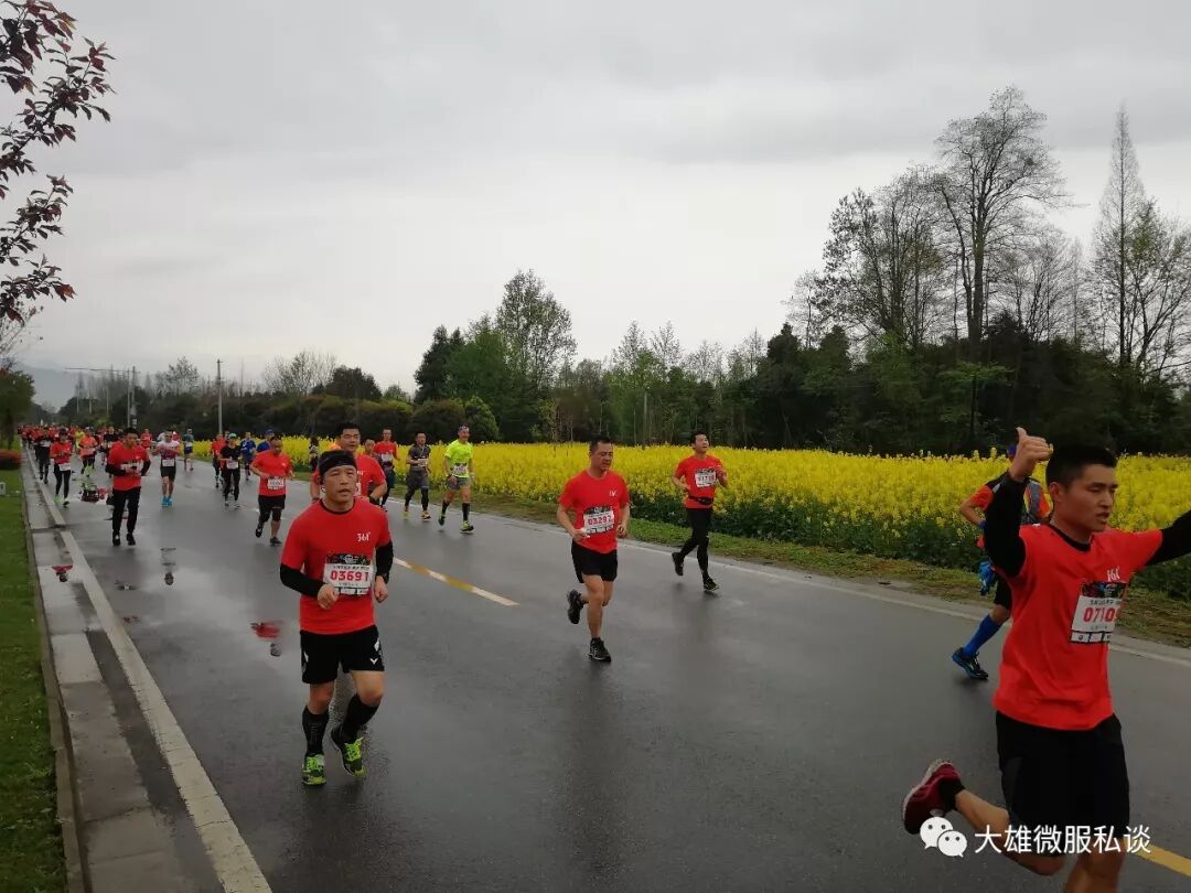 一步一个脚印穿越千年文化