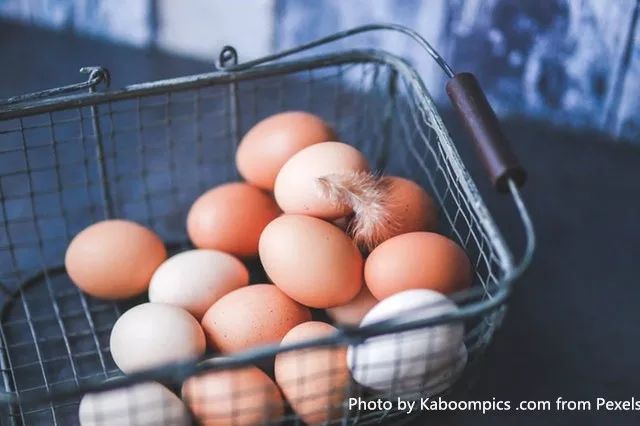 蛋皮上長了斑的雞蛋能不能買？！這4種雞蛋，勸你趕緊丟了 健康 第6張