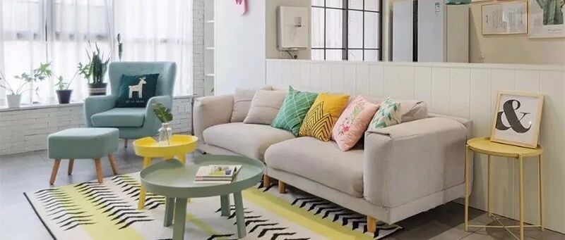 小户型的客厅，搭配mini小茶几，效果好极了~