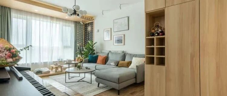 117平现代原木风格三居室，实用又清新~