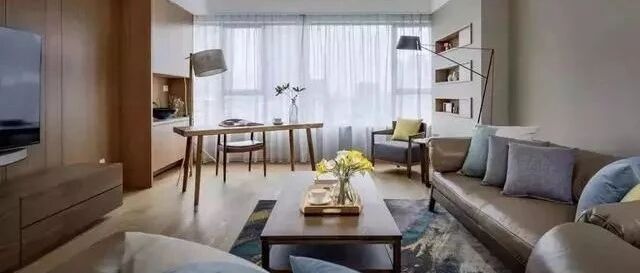 精心设计，没有阳台的客厅，也能更悠然自在~