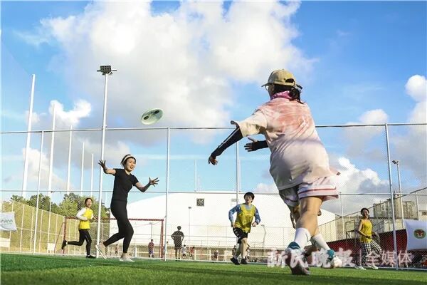 长三角体育产业资讯联播：上海“15分钟健身圈”让运动融入市民生活 米卢与02届国脚相聚昆山