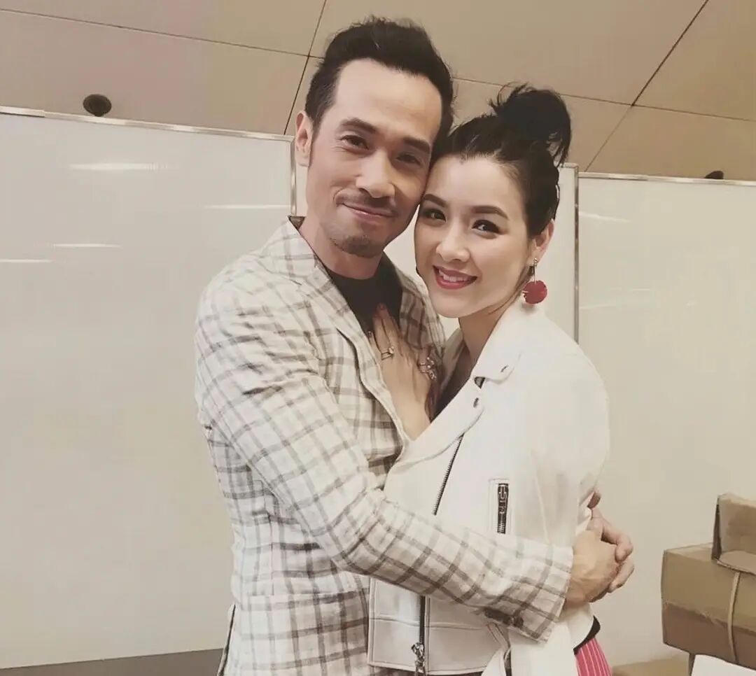 新剧停工！TVB知名夫妻档6岁女儿遭保姆传染确诊新冠，一家五口在家隔离（组图） - 2
