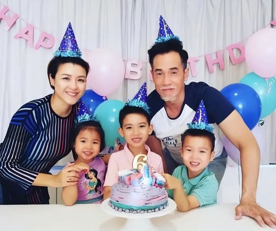 新剧停工！TVB知名夫妻档6岁女儿遭保姆传染确诊新冠，一家五口在家隔离（组图） - 10