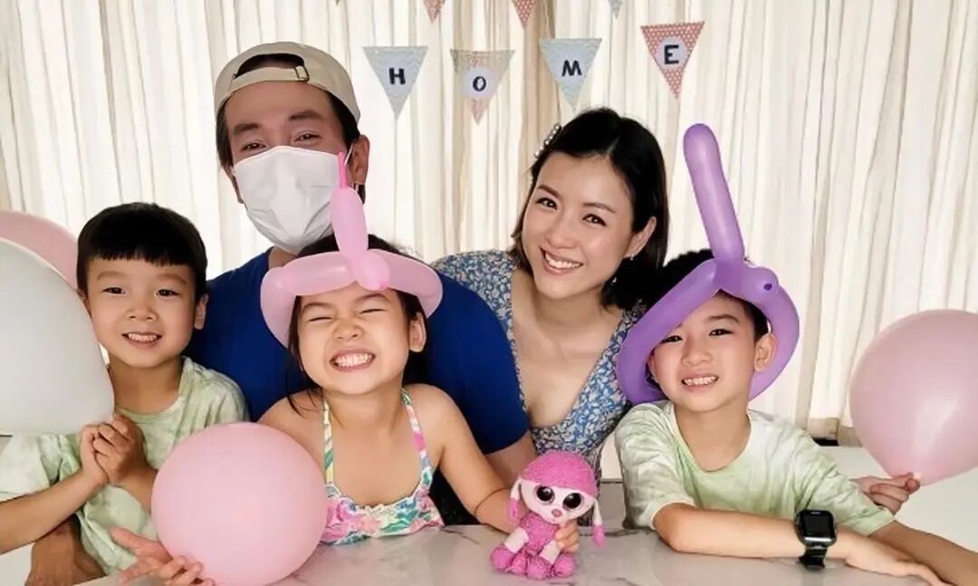 新剧停工！TVB知名夫妻档6岁女儿遭保姆传染确诊新冠，一家五口在家隔离（组图） - 4