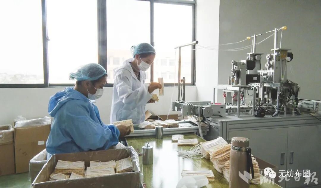 湖北崇陽經濟開發區：無紡布企業生產忙，訂單已經排到了12月份  第4張