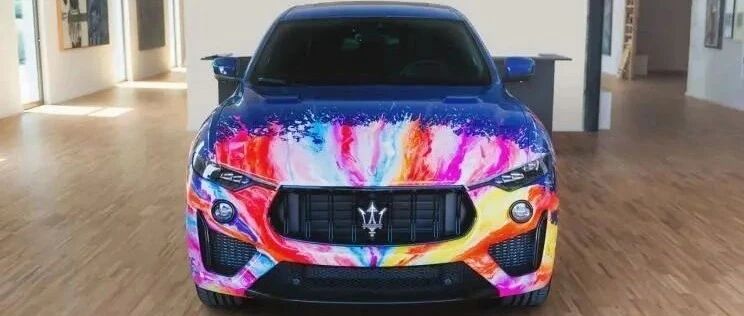 “浩瀚星空+炫彩斑斓”的车身涂装  这样的玛莎拉蒂谁不想来一辆？