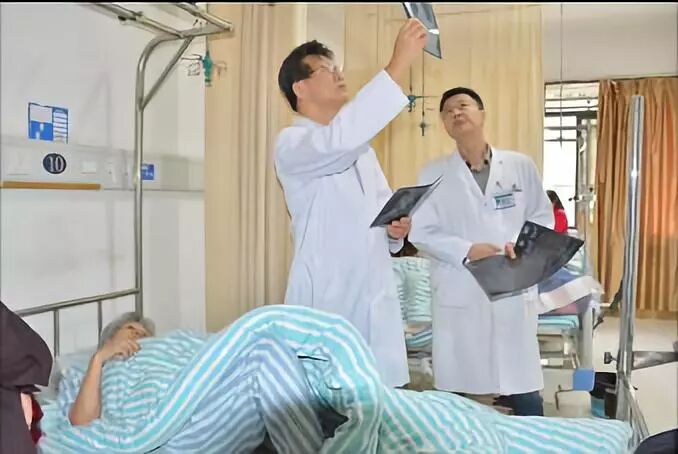 不用往三甲醫(yī)院跑，馬尾人家門口也能做骨科疑難手術(shù)