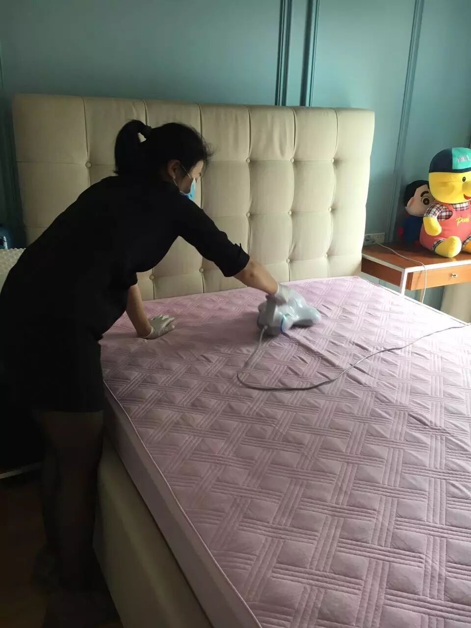 杀螨虫,很多人会选择用拍打,晾晒,清洗,家用消毒等方式来做家庭除螨