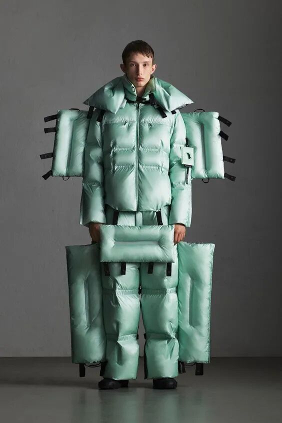 在美学装置和功能性之间穿梭平衡圣马丁毕业生craiggreen2022最新秋冬