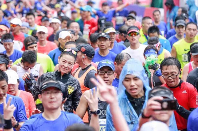 马拉松配速表与时间表_马拉松配速表_马拉松成绩对照配速表