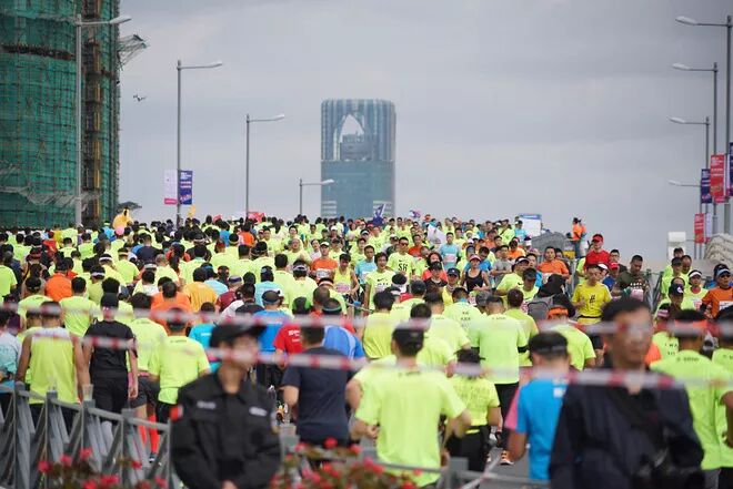 马拉松配速表与时间表_马拉松配速表_马拉松成绩对照配速表