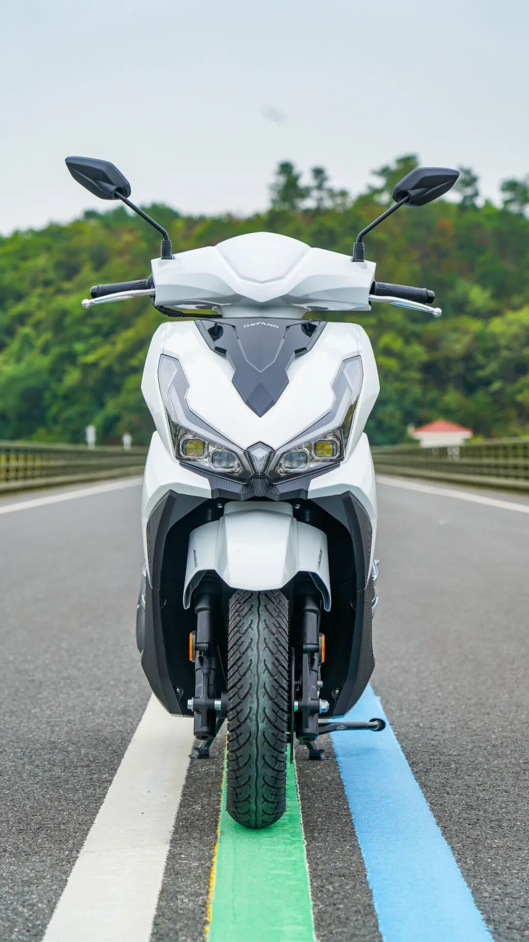 125踏板新玩法—大阳vrs125摩智测评