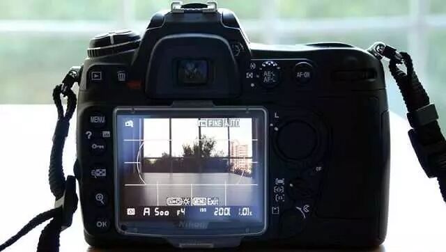 取景器的作用及相机镜头的特点