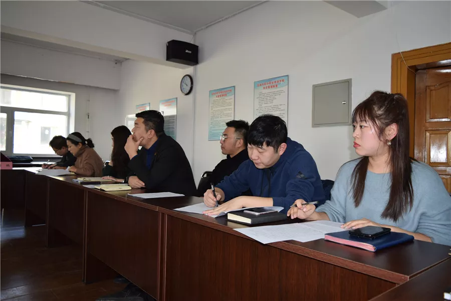 團市委召開機關黨員干部述職及黨員民主評議工作會議