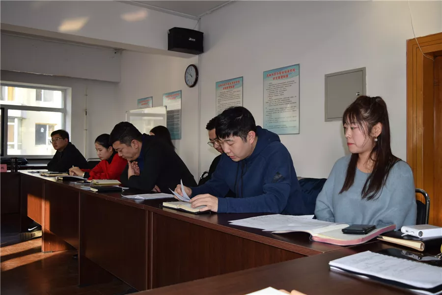 團市委召開機關黨員干部述職及黨員民主評議工作會議