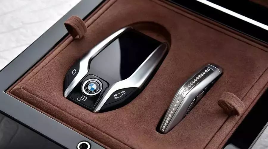 頃刻,曠世,這就是BMW頂級旗艦座駕