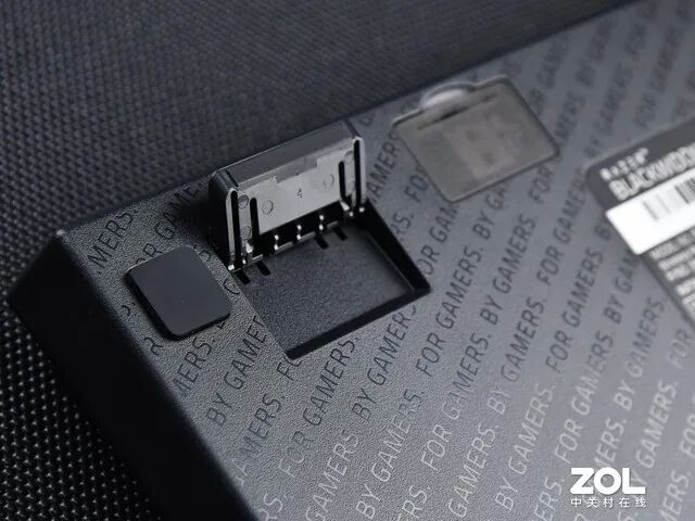 雷蛇雷云玩cf怎么设置_雷蛇鼠标必须下雷云吗_雷蛇雷云是什么