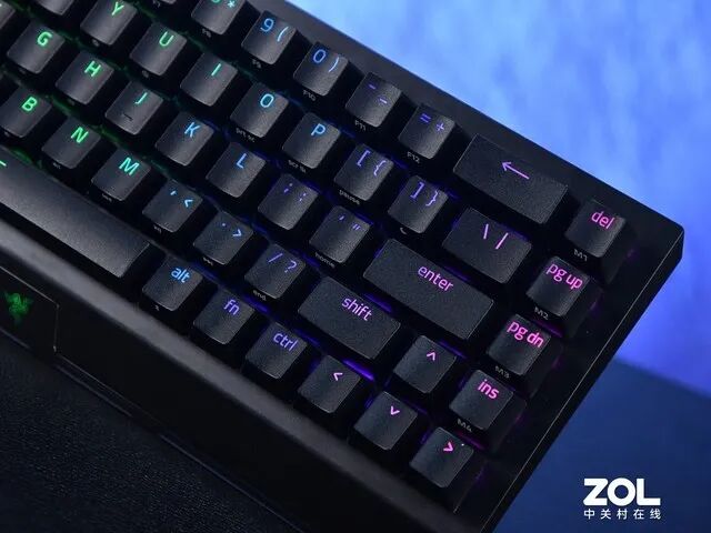 雷蛇鼠标必须下雷云吗_雷蛇雷云玩cf怎么设置_雷蛇雷云是什么