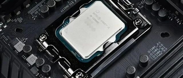 实测10款游戏，12代酷睿不愧是游戏神U