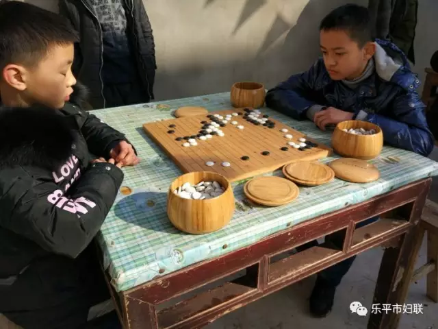 乐平市妇联家庭教育指导中心开展寒假关爱留守儿童活动