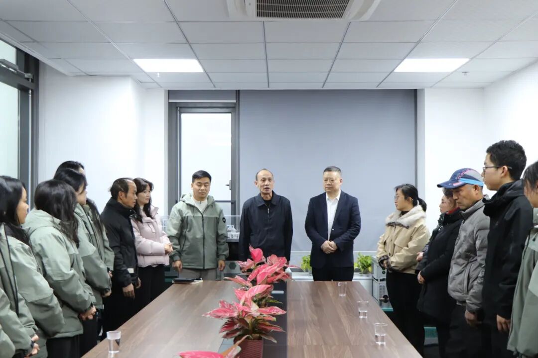 【领导慰问】四川省人民政府驻上海办事处领导慰问在浙川籍务工人员